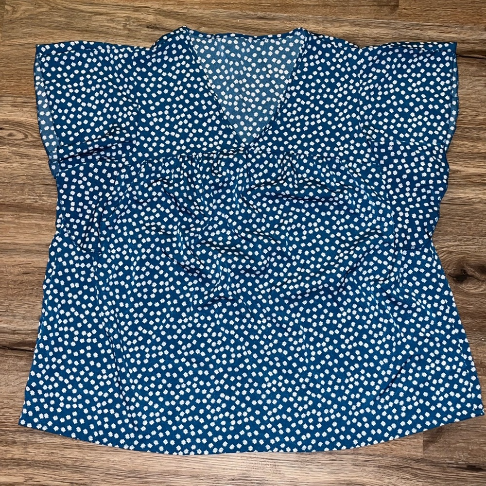 SHEIN Curve Size 4XL Blouse